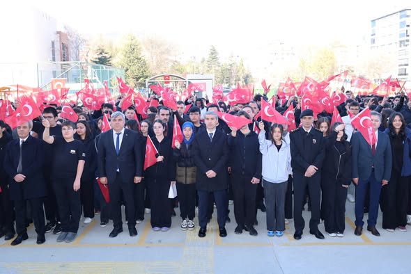 Kamuoyunda büyük yankı uyandıran bu haberde, Sandıklı Belediye Başkanı Adnan