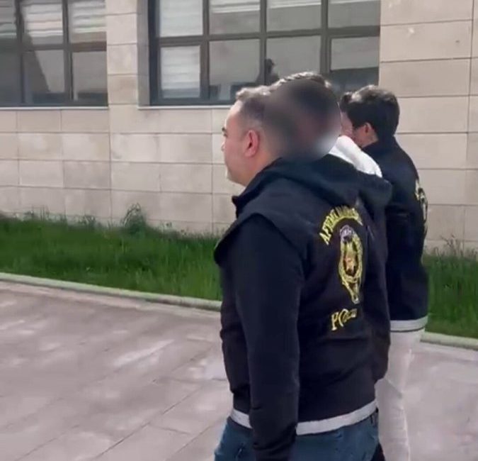 Kamuoyunu yakından ilgilendiren bu haberde, Aranan Suç Zanlısı Adalete Teslim