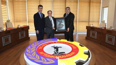 Yetkili kaynaklardan gelen bilgilere göre, Eğitim ve İş Dünyası Arasında