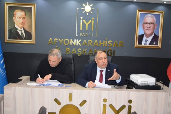 Afyonkarahisar’da İYİ Parti Seferberliği: Turhan Çömez Ziyareti Öncesi Hayati Zirve Gündeme gelen son gelişmelere göre, İYİ Parti Afyonkarahisar’da Nisan Ayı