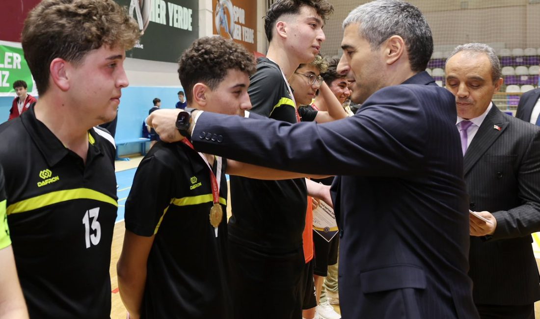 Merakla takip edilen bu gelişmede, Mini Futbol Turnuvasında Şampiyonlar Belli