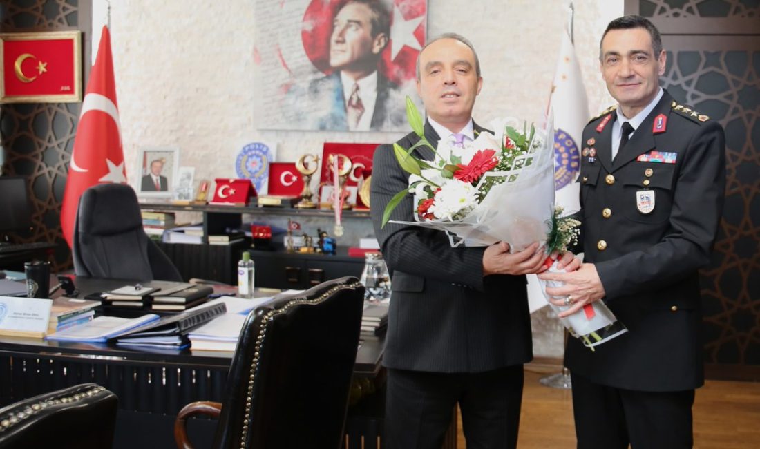 Yapılan açıklamalar doğrultusunda, Afyonkarahisar’da Polis Haftası Ziyareti Afyonkarahisar İl Jandarma