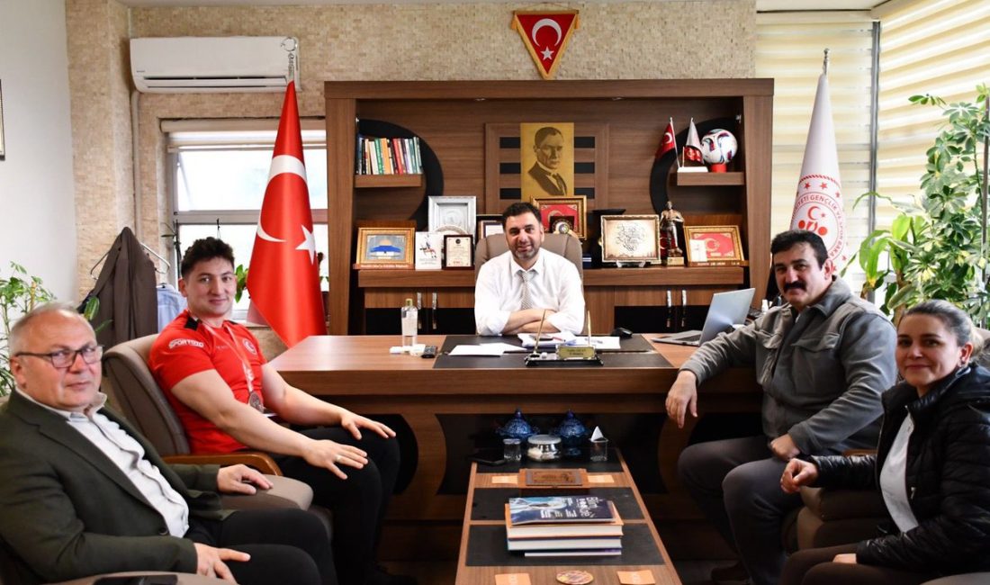 Kamuoyunda büyük yankı uyandıran bu haberde, Afyonkarahisar’ın Gururu: Bilek Güreşinde