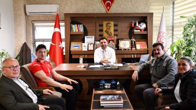 Son dakika bilgilerine göre, Afyonkarahisar’ın Gururu: Bilek Güreşinde Türkiye Üçüncülüğü