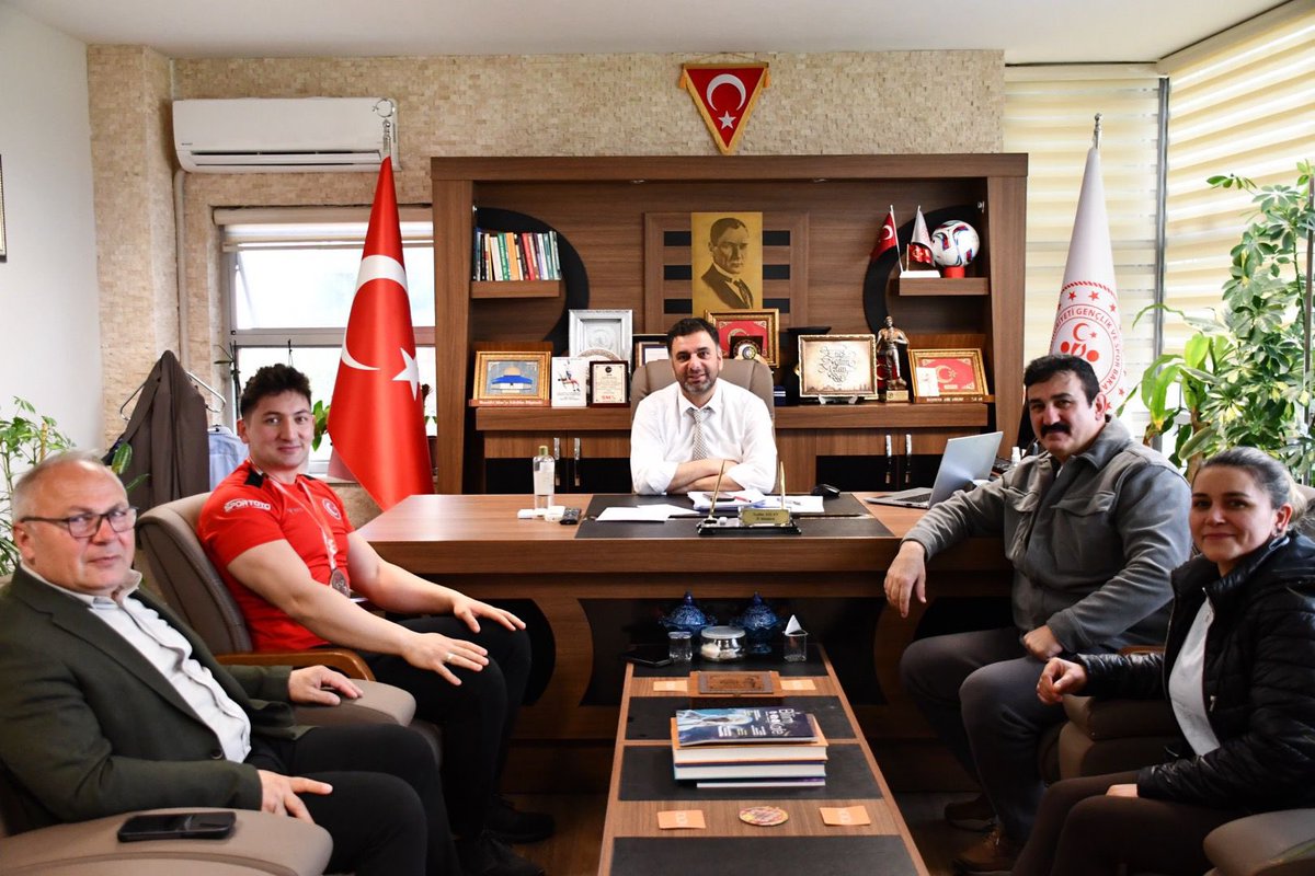 Son dakika bilgilerine göre, Afyonkarahisar’ın Gururu: Bilek Güreşinde Türkiye Üçüncülüğü