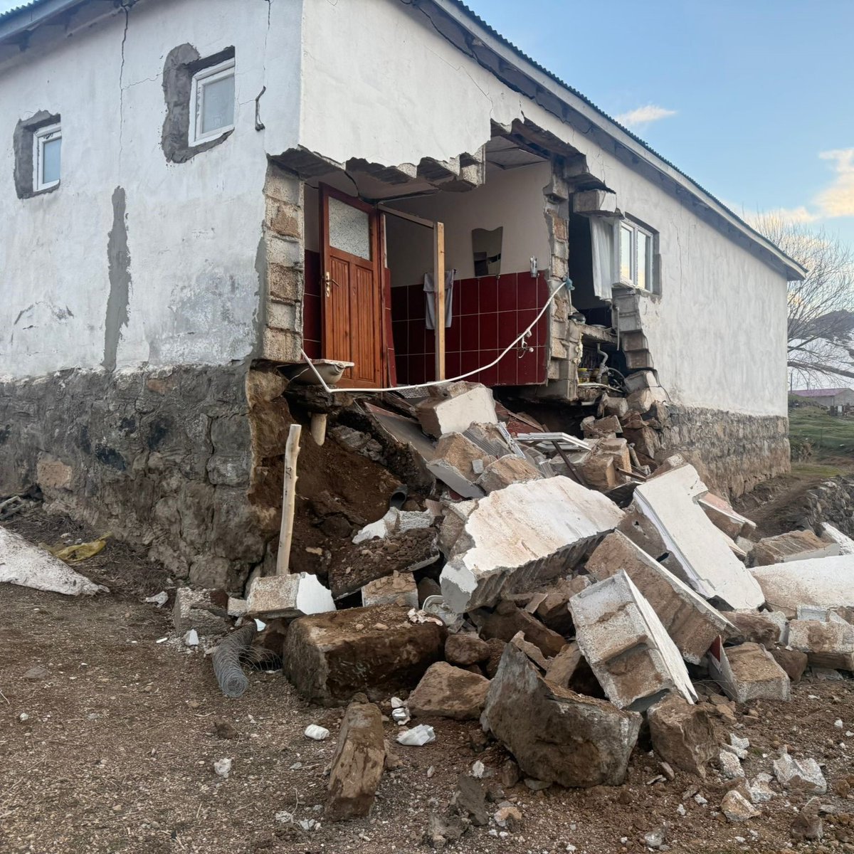 Merakla takip edilen bu gelişmede, Deprem Ağrı’da Hissedildi Ağrı’da 4.3