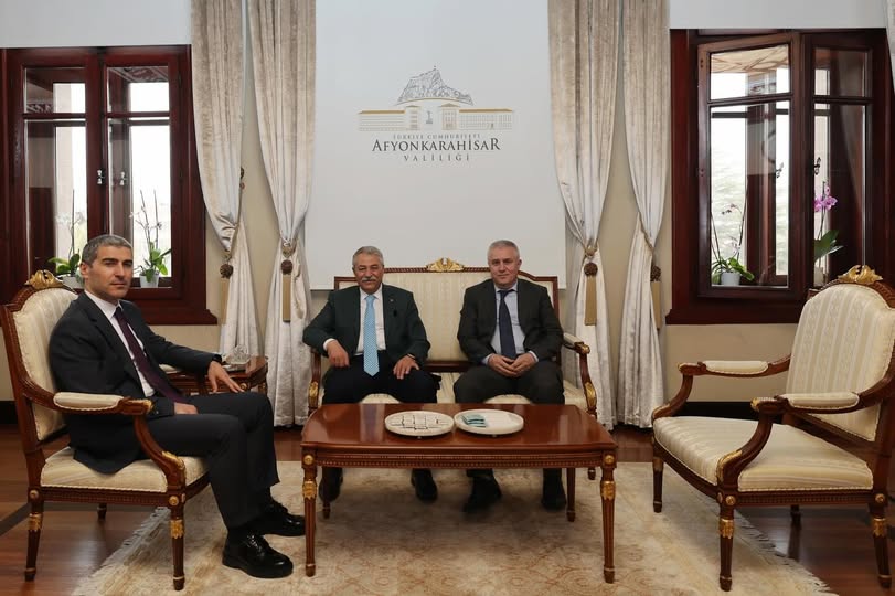 AK Partili Yüksektepe ve Film Yapımcıları Birliği Başkanı Vali Aktaş’ı Bir araya geldi Merakla takip edilen bu gelişmede, Protokol ziyareti gerçekleştirildi AK Parti