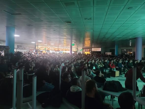 Tüm gözlerin çevrildiği bu gelişmede, Vadi Kafe’de Milli Maç Heyecanı