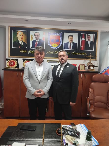 Tüm gözlerin çevrildiği bu gelişmede, Anahtar Parti’den Esnaf Odası’na Ziyaret