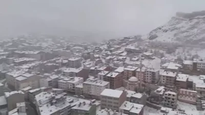 Son dakika bilgilerine göre, Nisan Ayında Kar Sürprizi Bayburt’ta dün