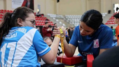 Merakla takip edilen bu gelişmede, Genç Sporcuların Güç Gösterisi Bilecik