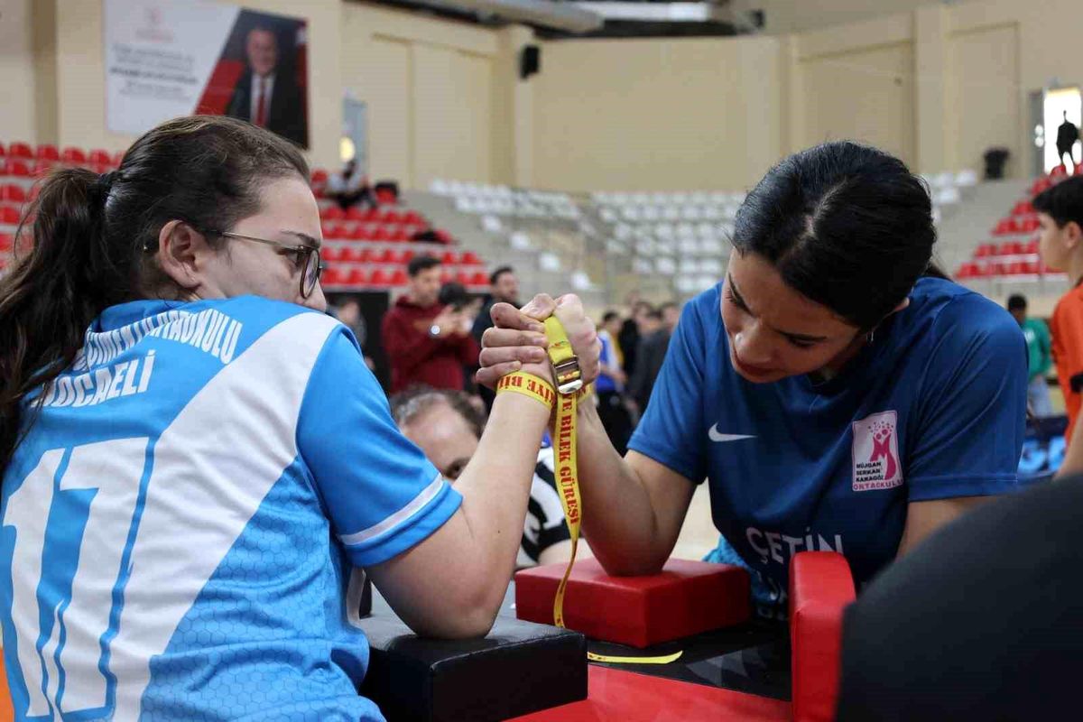 Merakla takip edilen bu gelişmede, Genç Sporcuların Güç Gösterisi Bilecik