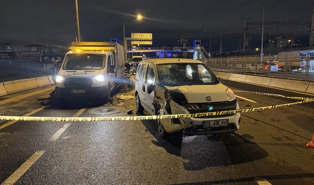 Merakla takip edilen bu gelişmede, Kaza Celal Bayar Bulvarı’nda Meydana