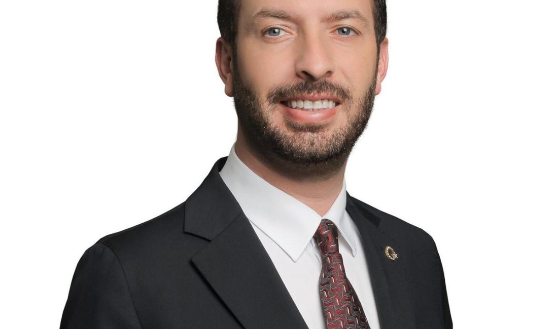 Merakla takip edilen bu gelişmede, Ceyhan’da siyasi gelişme: Belediye Başkanı