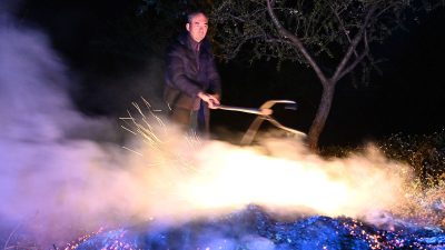 Yapılan açıklamalar doğrultusunda, Gece Boyu Dumanla Mücadele Manisa’nın Demirci ilçesinde,