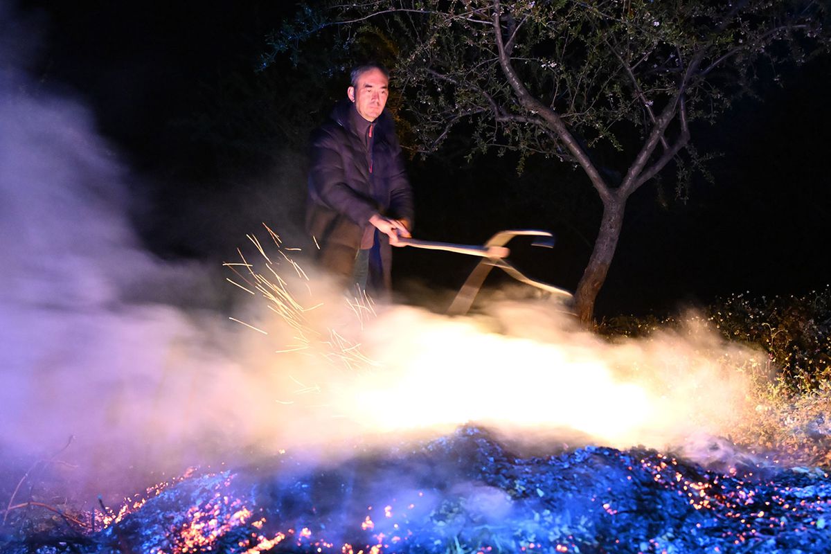 Yapılan açıklamalar doğrultusunda, Gece Boyu Dumanla Mücadele Manisa’nın Demirci ilçesinde,