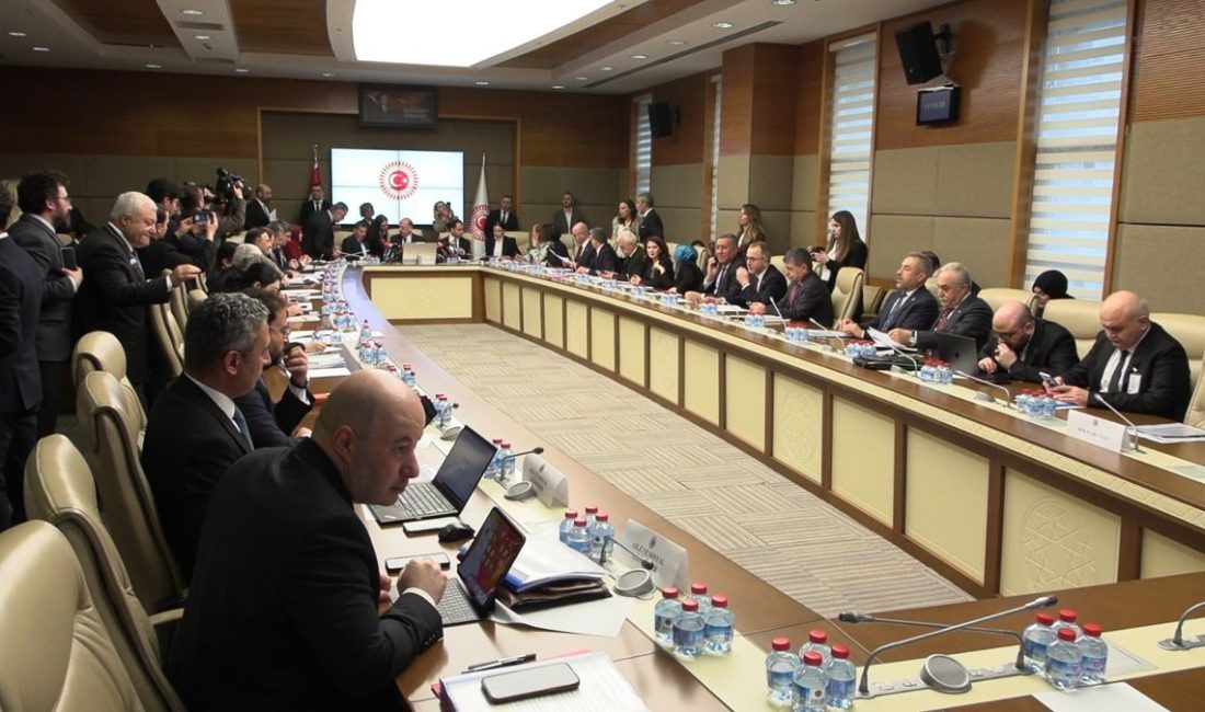 Merakla takip edilen bu gelişmede, Doğum İzni ve Sosyal Medya