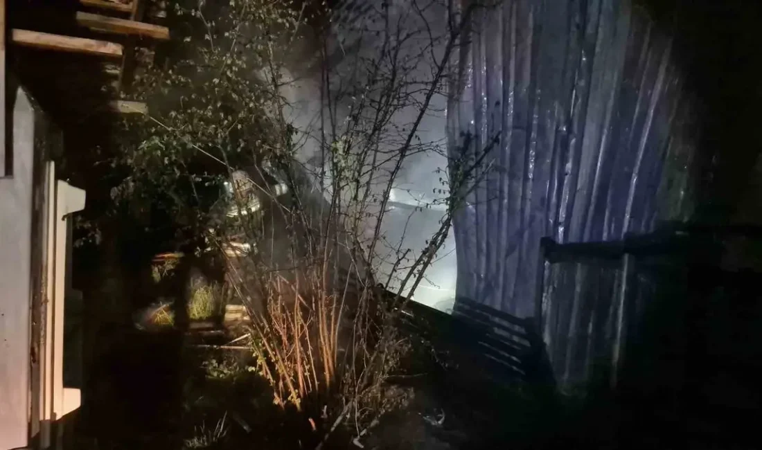 Düzce’de Geceyi Aydınlatan Alevler: Kazan Dairesindeki Yangın Büyümeden Söndürüldü Merakla takip edilen bu gelişmede, Gece Saatlerinde Başlayan Yangın Alarmı