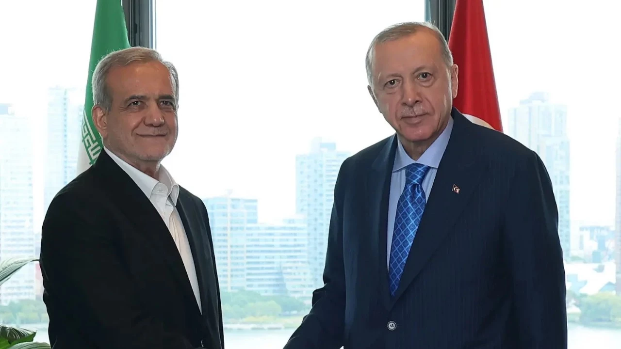 Merakla takip edilen bu gelişmede, Cumhurbaşkanı Erdoğan ve İran Cumhurbaşkanı