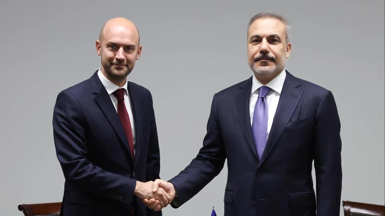 Merakla takip edilen bu gelişmede, Dışişleri Bakanı Hakan Fidan, Fransa