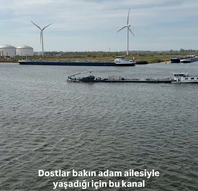 Kamuoyunu yakından ilgilendiren bu haberde, Hollanda’nın Yüzen Evleri: Eski Gemilerde