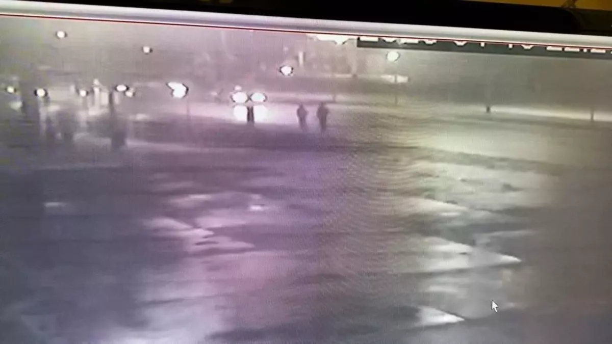 Kamuoyunu yakından ilgilendiren bu haberde, İnegöl’de Trafik Kazası: Telefonunu Almak