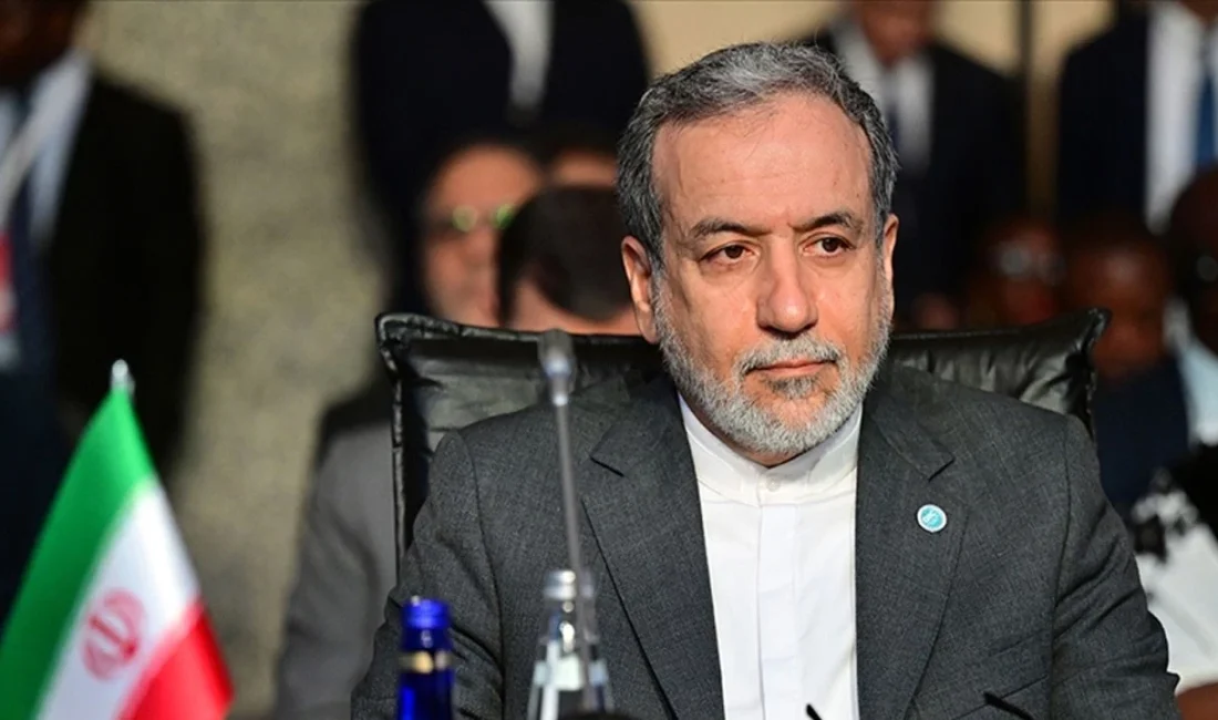 İran Dışişleri Bakanı Erakçi’den ABD’ye Sert Eleştiri: “Hiçbir Ders Alınmamış” Kamuoyunu yakından ilgilendiren bu haberde, İran-ABD Görüşmelerinde Gerilimli Süreç İran