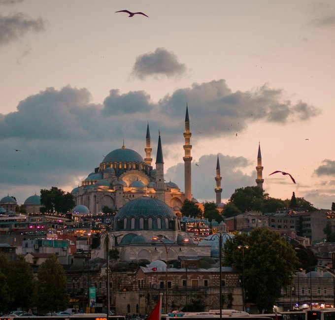 Kamuoyunu yakından ilgilendiren bu haberde, İstanbul’da Hafta Sonu Sıcaklık Rejimi