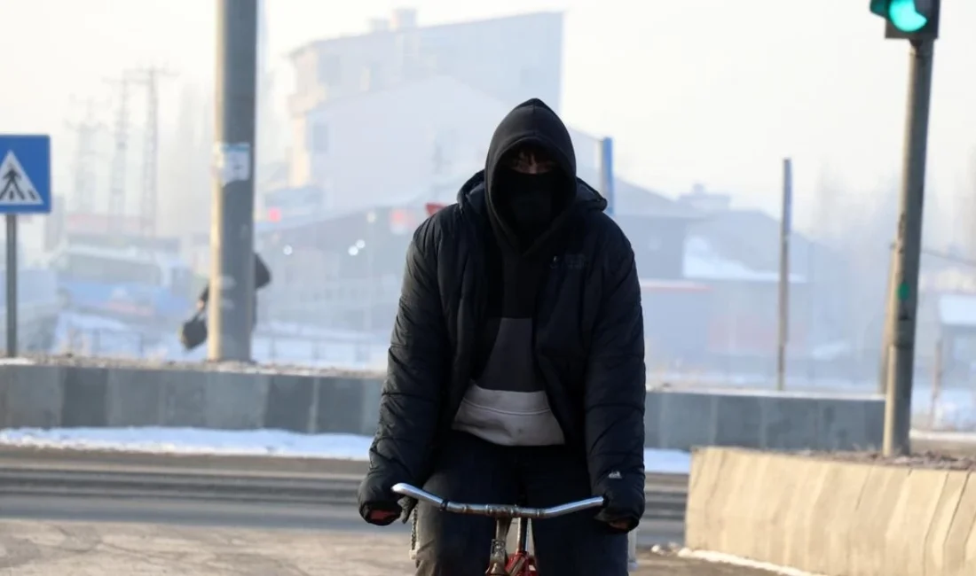 İstanbul’da Hava 5 Derece Soğuyacak! AKOM’dan Kuvvetli Rüzgar ve Yağış Uyarısı Kamuoyunda büyük yankı uyandıran bu haberde, İstanbul İçin Soğuk Hava