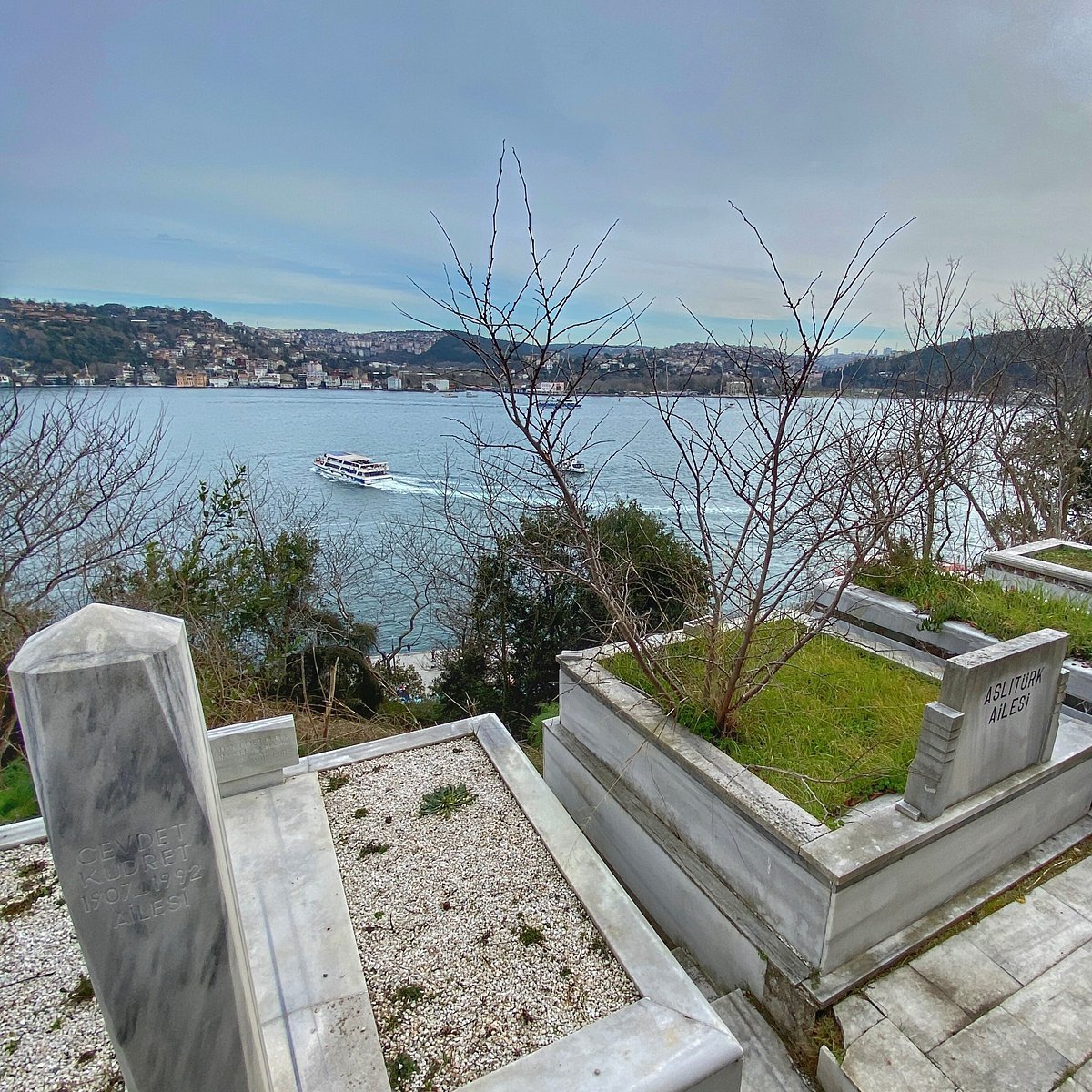 Merakla takip edilen bu gelişmede, İstanbul Mezarlıklarında Güvenlik Hamlesi: 7/24