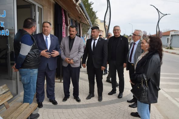 Son dakika bilgilerine göre, İlçenin dört bir yanında vatandaşla buluşma