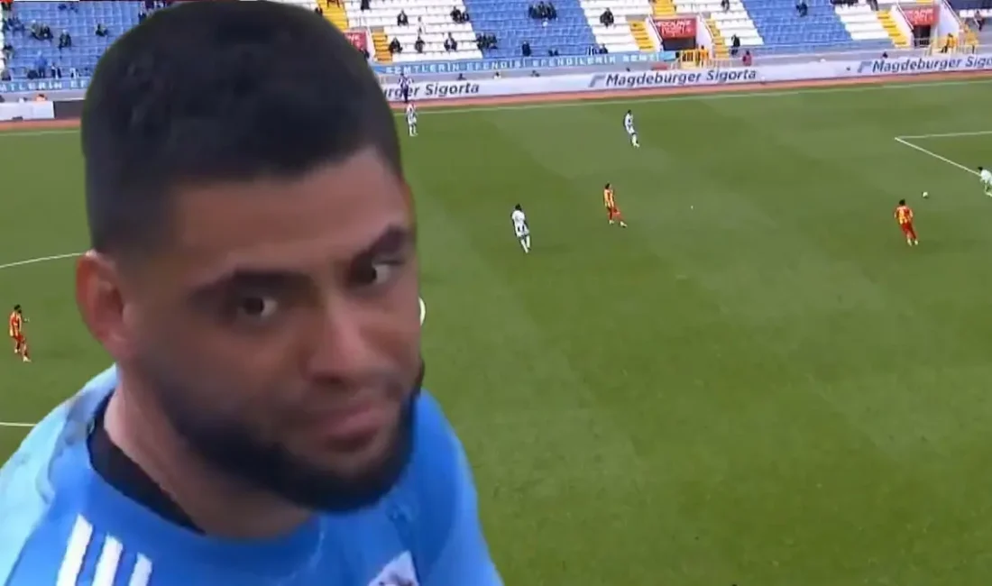 Yapılan açıklamalar doğrultusunda, Kasımpaşa Kalecisi Gianniotis’ten Tarihi Gol Kasımpaşa kalecisi