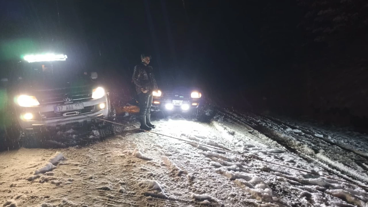 Tüm gözlerin çevrildiği bu gelişmede, Nisan ayında kar sürprizi Kastamonu