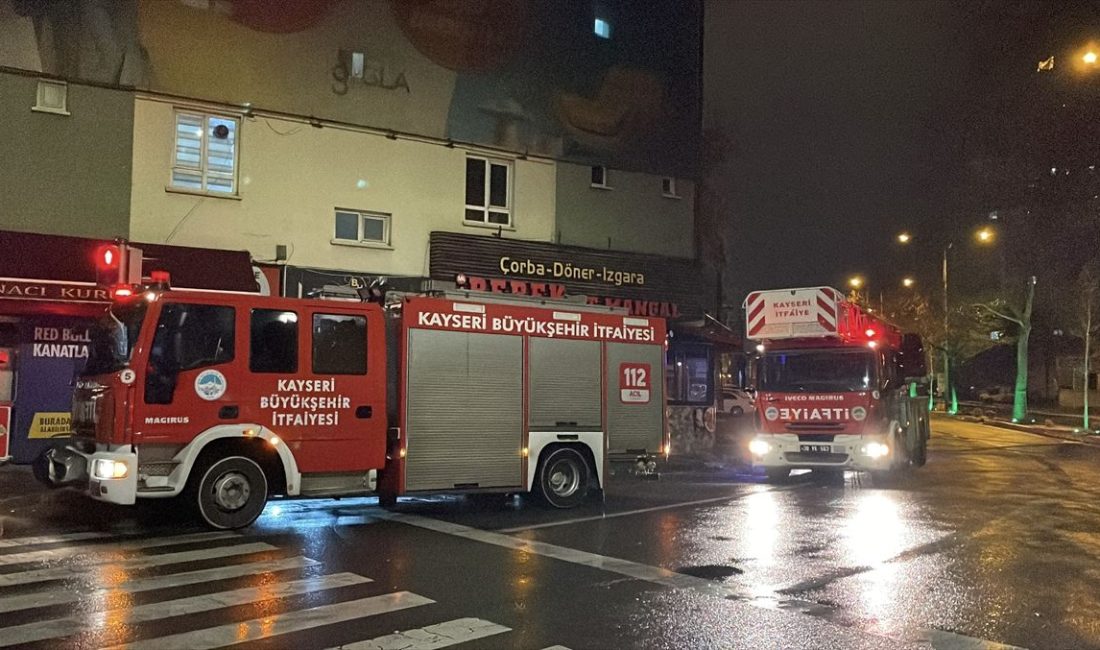 Kayseri’de Otel Yangını: Dumandan Tesirlenen 1 Kişiye Müdahale Edildi Merakla takip edilen bu gelişmede, Yangının detayları Kayseri’nin Melikgazi ilçesi,