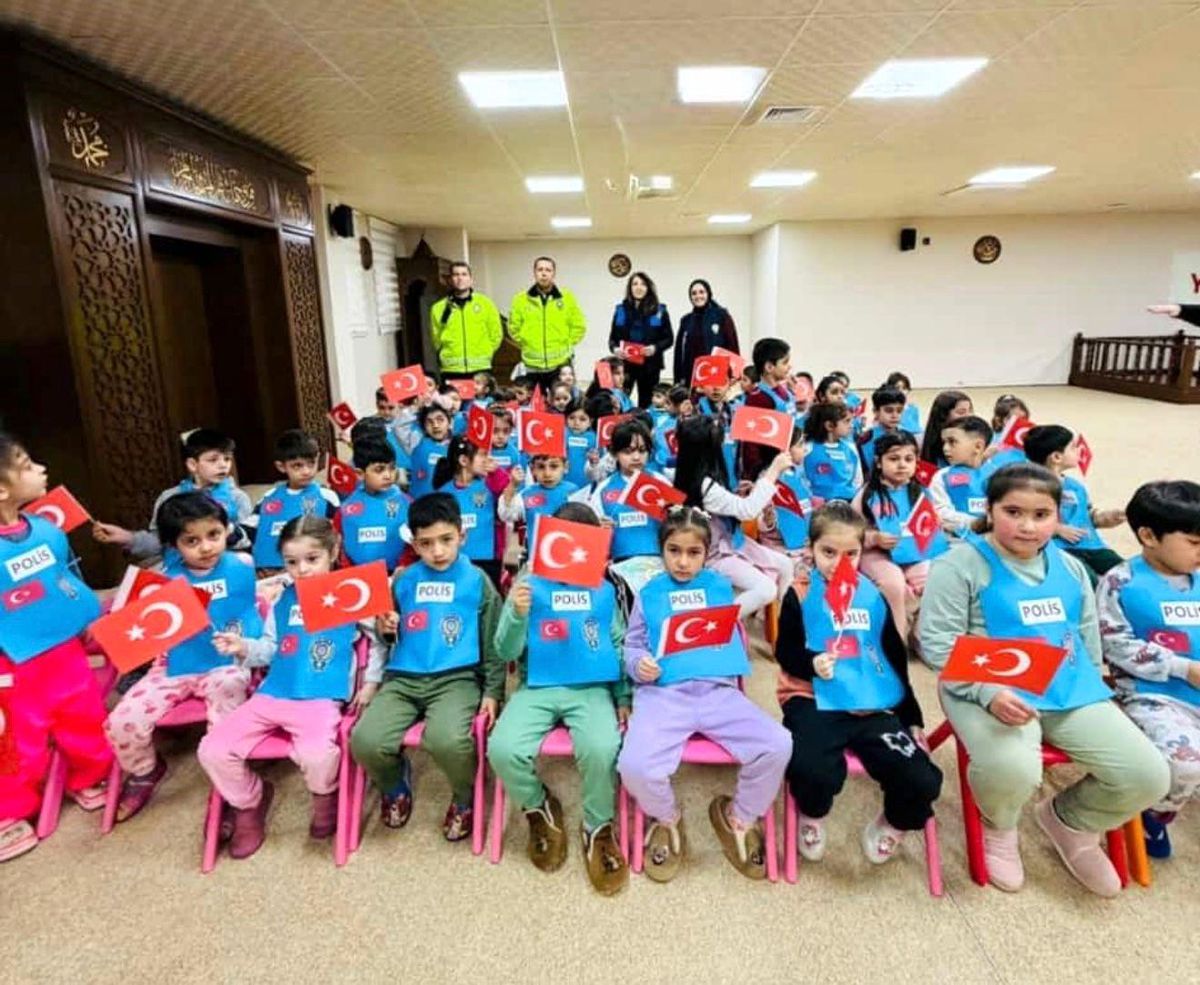 Merakla takip edilen bu gelişmede, Polis Haftası dolayısıyla Ağrı’nın Patnos