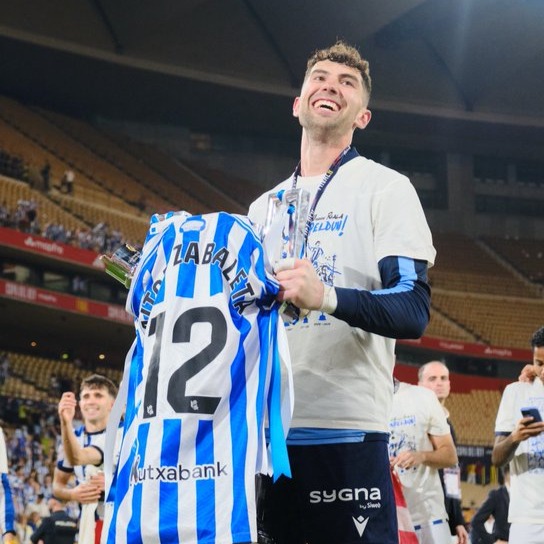 Tüm gözlerin çevrildiği bu gelişmede, Real Sociedad futbol takımı, Kral