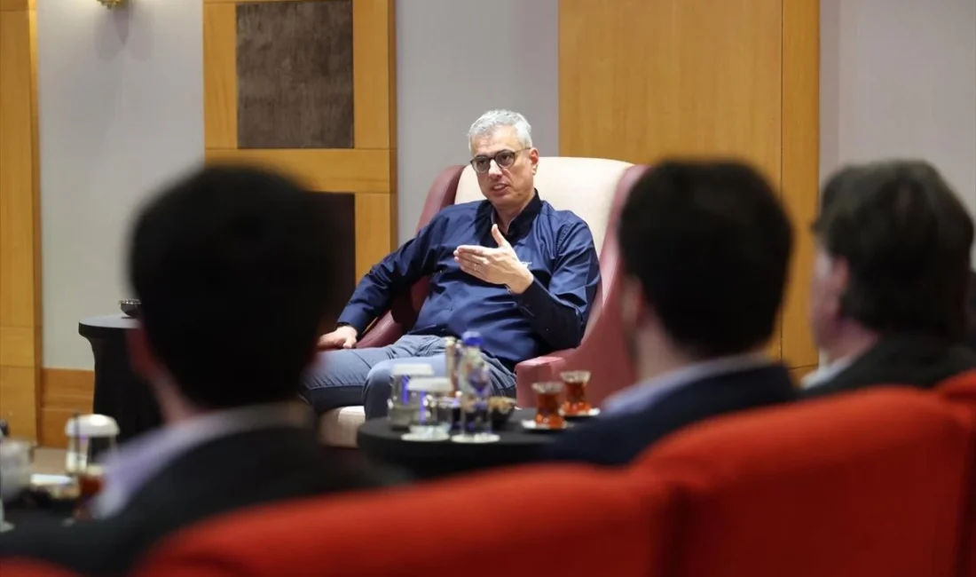 Sağlık Bakanı Memişoğlu, OHSAD Kurultayı’nda Alan Temsilcileriyle Temas kurdu Tüm gözlerin çevrildiği bu gelişmede, Sağlık Bakanı Memişoğlu, OHSAD Kurultayı’nda