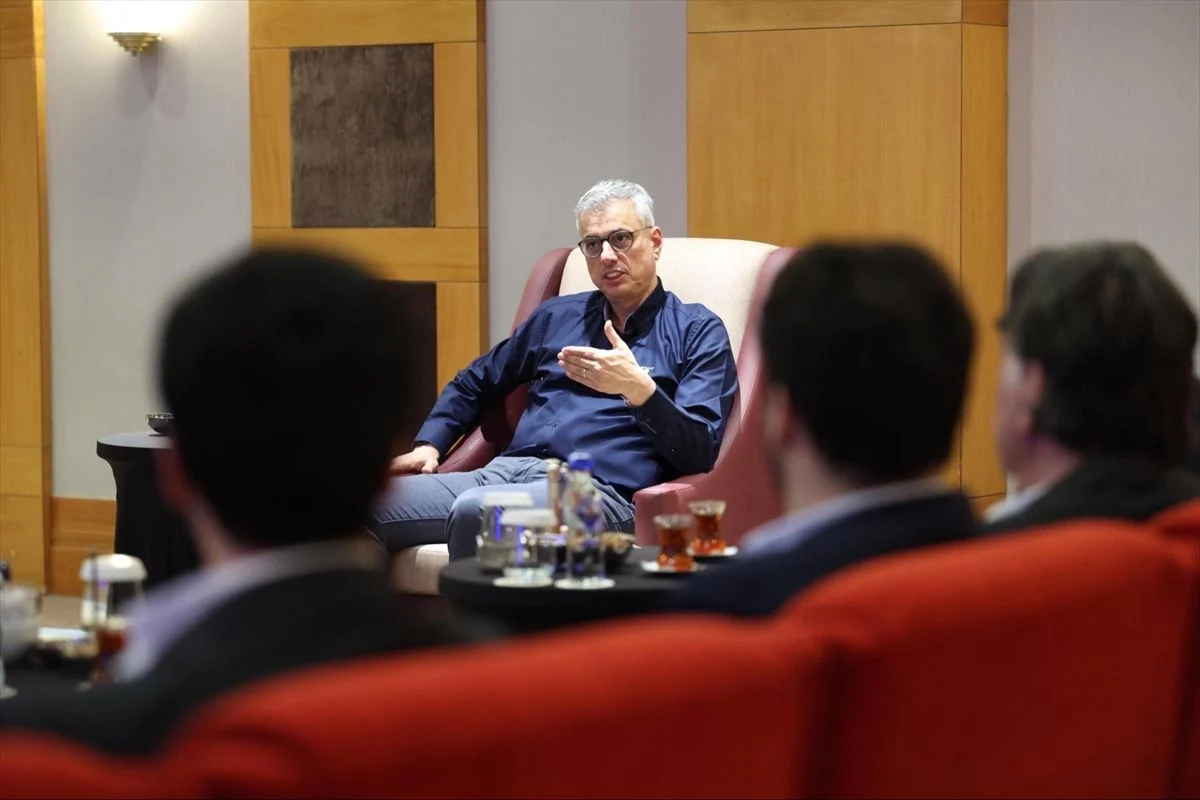 Tüm gözlerin çevrildiği bu gelişmede, Sağlık Bakanı Memişoğlu, OHSAD Kurultayı’nda