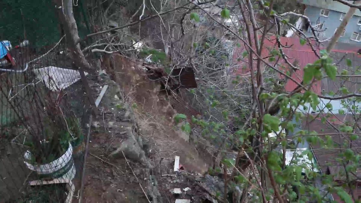 Merakla takip edilen bu gelişmede, Sarıyer’de Toprak Kayması: 6 Bina