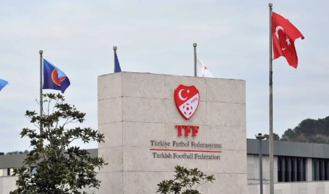 TFF’den Kahramanmaraş Saldırısı İçin Saygı Duruşu Hükümı Yetkili kaynaklardan gelen bilgilere göre, Türkiye Futbol Federasyonu (TFF), Kahramanmaraş’ın