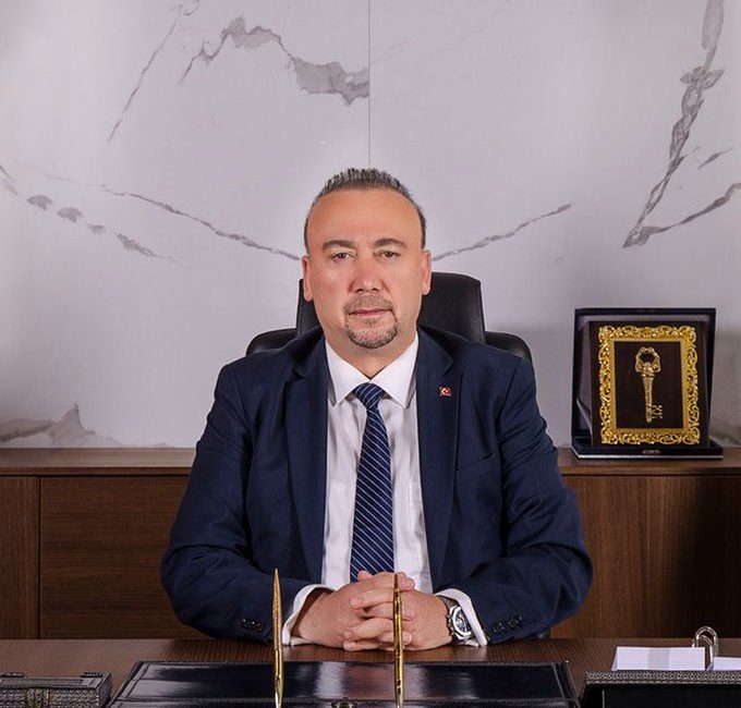 Yapılan açıklamalar doğrultusunda, Uşak Belediye Başkanlığı’nda Görev Değişikliği Uşak Belediye