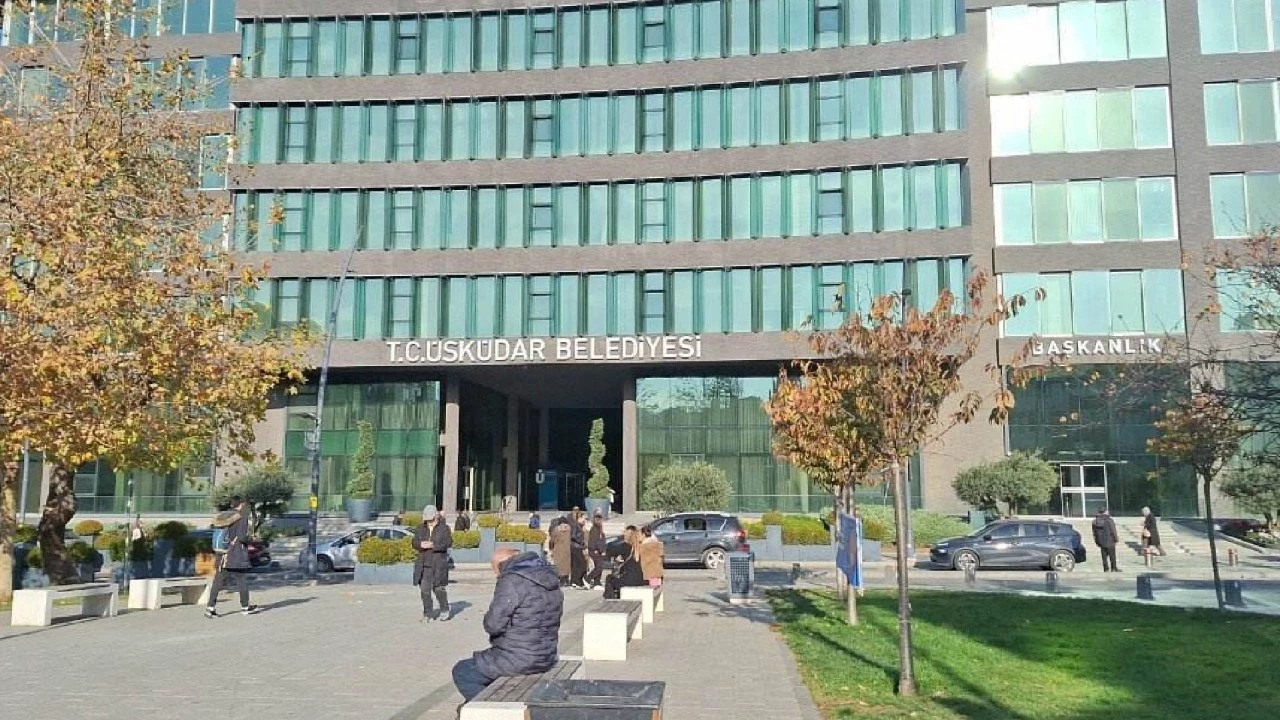 Tüm gözlerin çevrildiği bu gelişmede, 30 adrese eş zamanlı baskın
