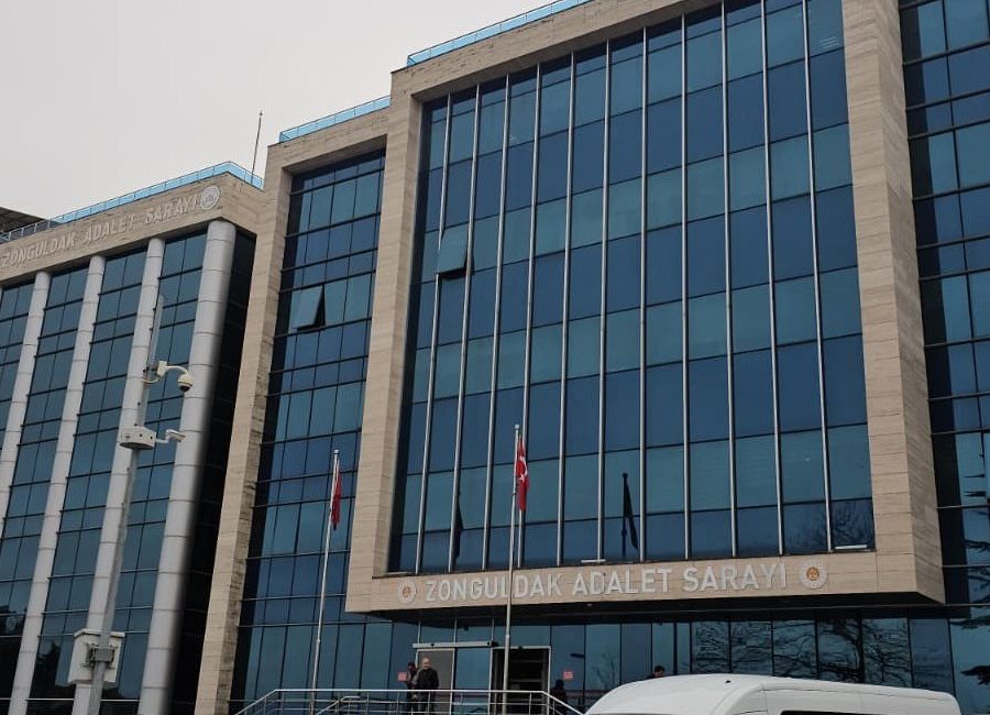 Tüm gözlerin çevrildiği bu gelişmede, Zonguldak’ta, sosyal medya üzerinden tehdit