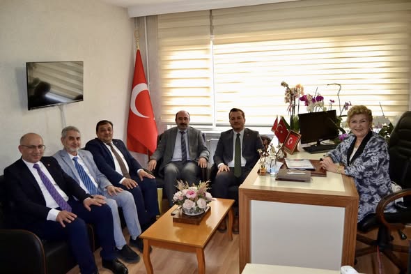 Tüm gözlerin çevrildiği bu gelişmede, Esnafın Erken Kapanma Sorunu Siyasetin