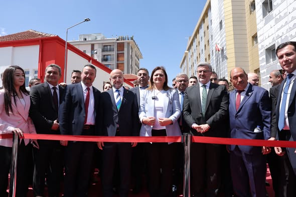 Kamuoyunu yakından ilgilendiren bu haberde, AK Parti’ye katılım karşılama programı