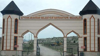 Afyonkarahisar Güvenevler Mahallesi sakinlerinden, emekli bankacı Mürşit Aykın hayatını kaybetti.
