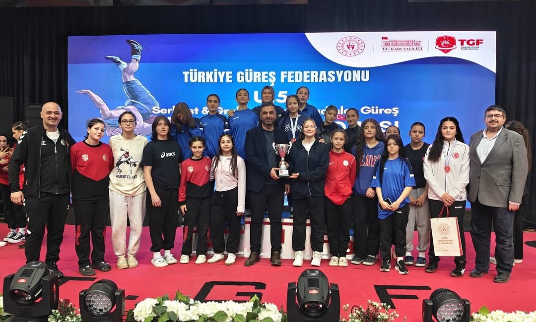 Son dakika bilgilerine göre, Afyonkarahisar’dan Güreşte Büyük Başarı Afyonkarahisar Gençlik