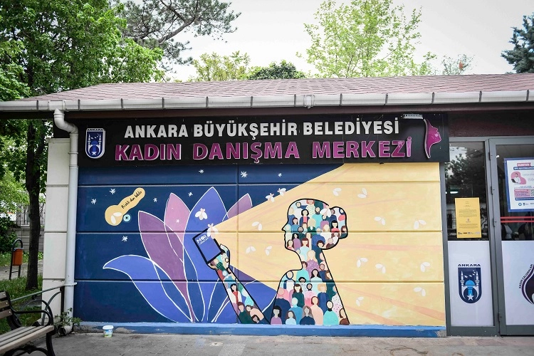 Ankara Büyükşehir Belediyesi bünyesinde hizmet veren Kadın Danışma Merkezleri, başkentli