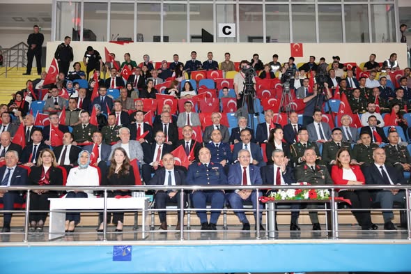 ATSO, 19 Mayıs Coşkusunda Şehrin Protokolüyle Yerini Aldı Kamuoyunu yakından ilgilendiren bu haberde, Afyonkarahisar Ticaret ve Sanayi Odası
