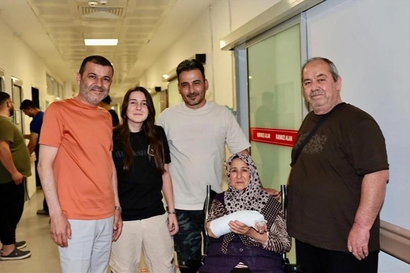 Başkan Çavuşoğlu’ndan Bayram Mesaisindeki Personele ve Hastalara Anlamlı Ziyaret